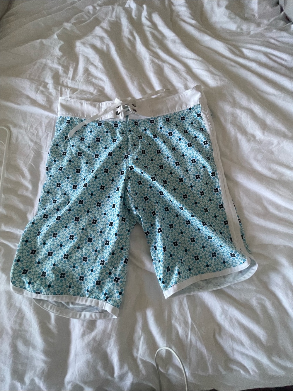 Eastern Mountain Sports Light Blue Patterned Women Board Shorts with White Trim